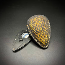 Load image into Gallery viewer, Leather case for the Xikar Xi cigar cutter